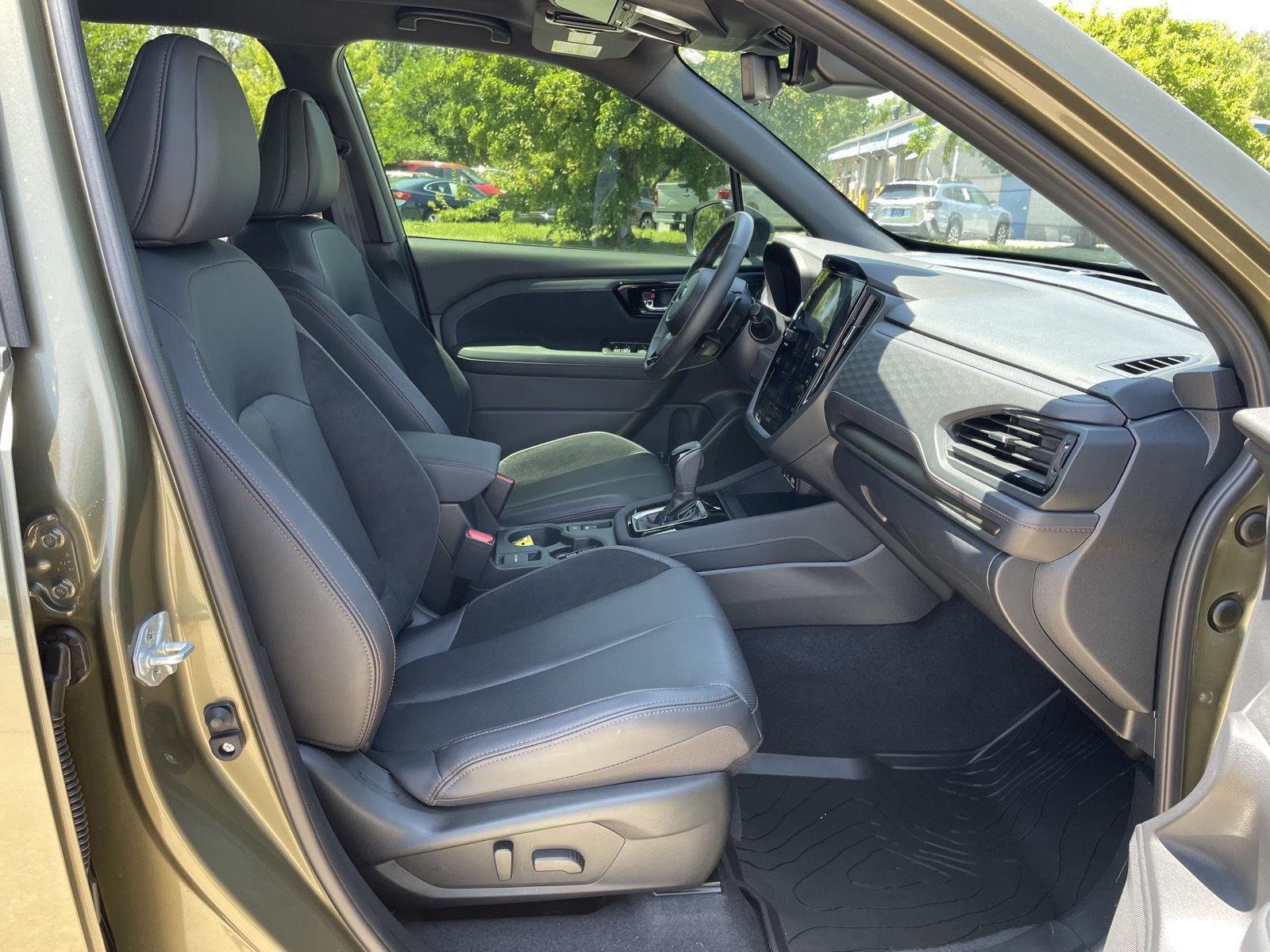 Vehicle photo 19