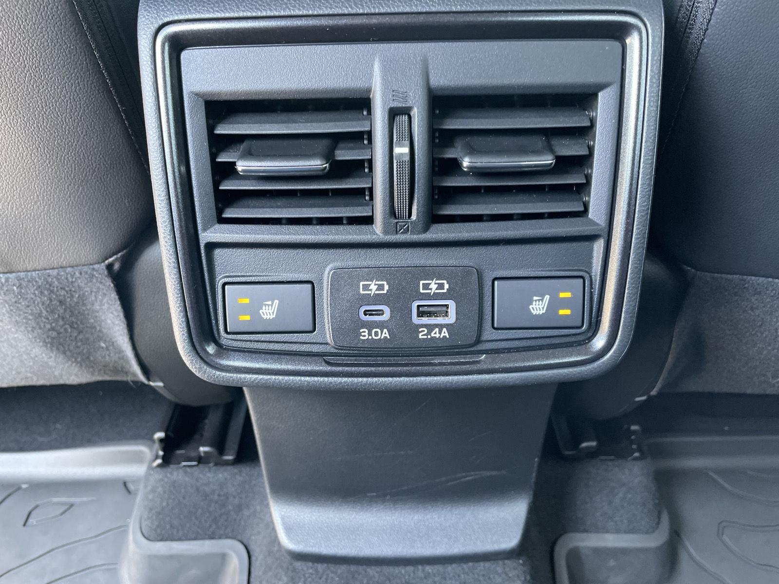 Vehicle photo 21