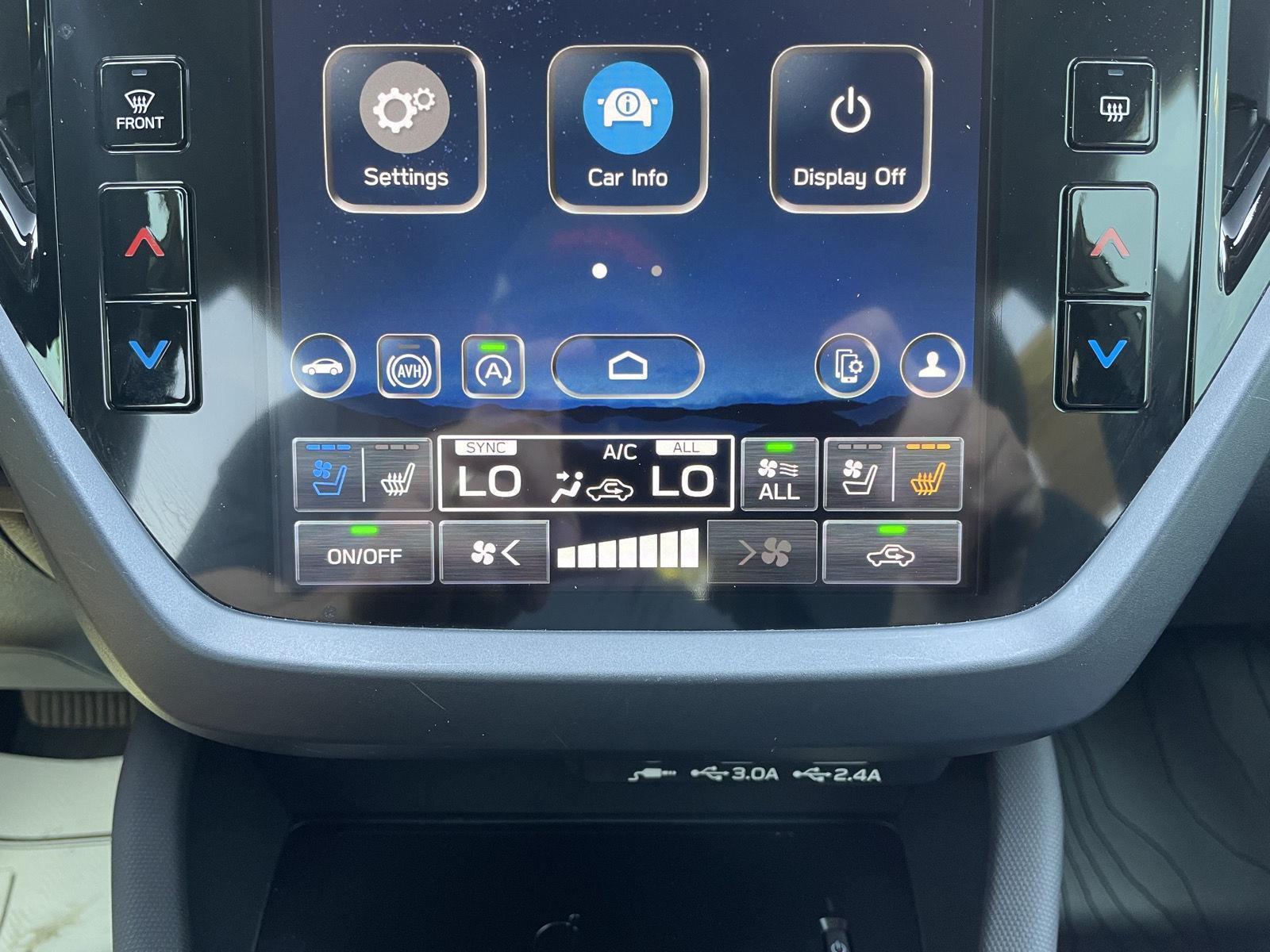 Vehicle photo 28