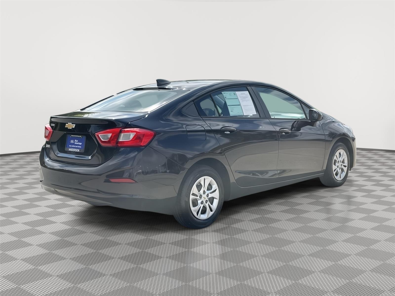 Used 2019 Chevrolet Cruze for sale in Lincoln NE