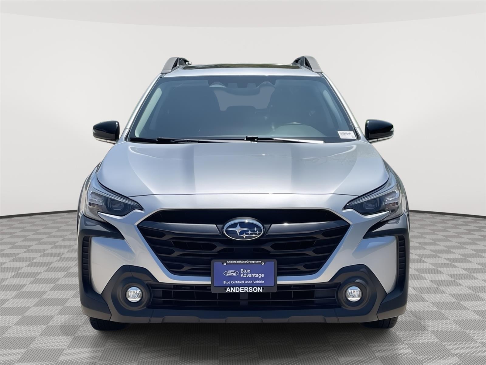 Vehicle photo 4