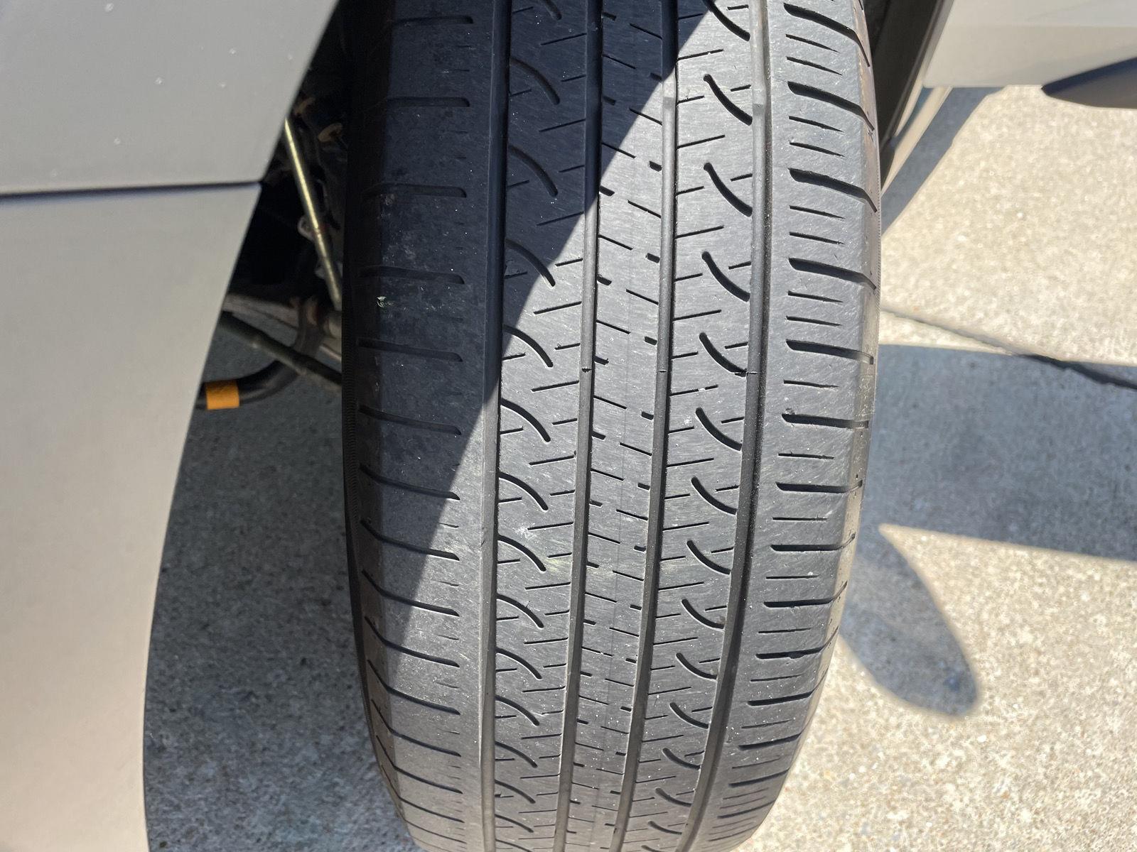 Vehicle photo 11