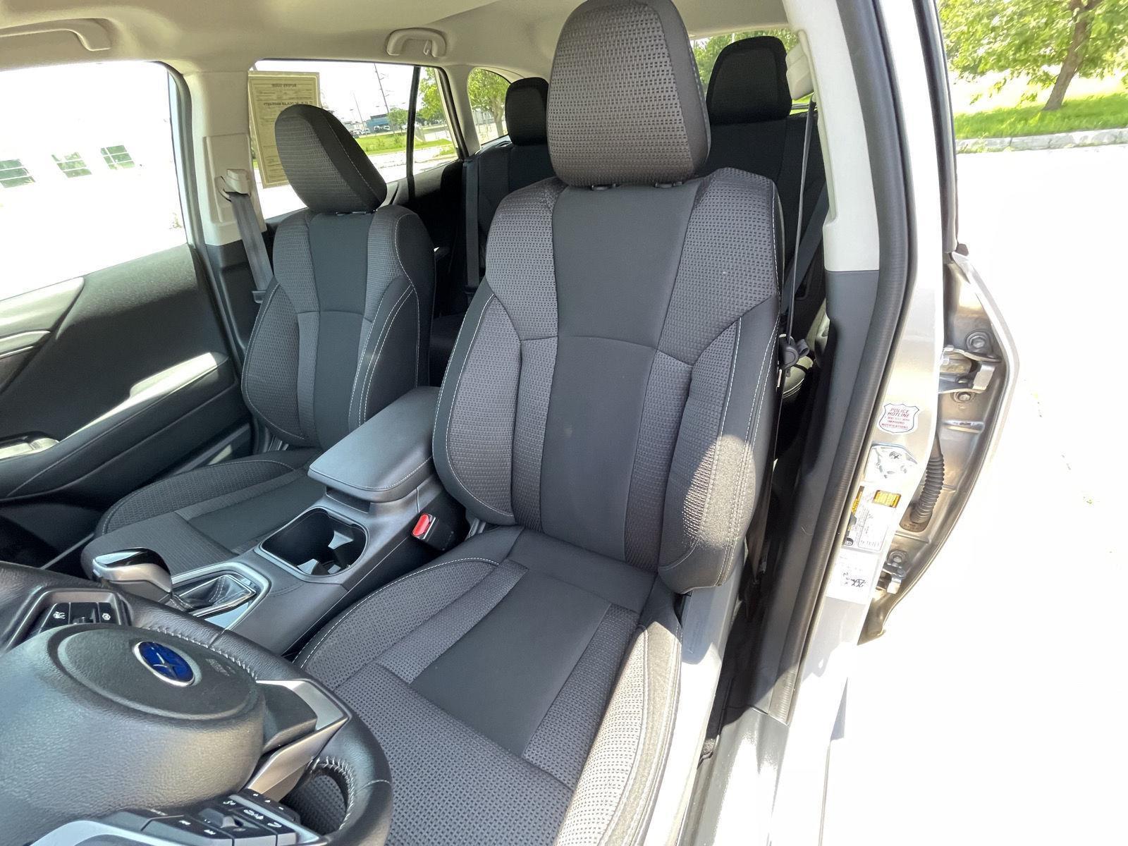 Vehicle photo 18