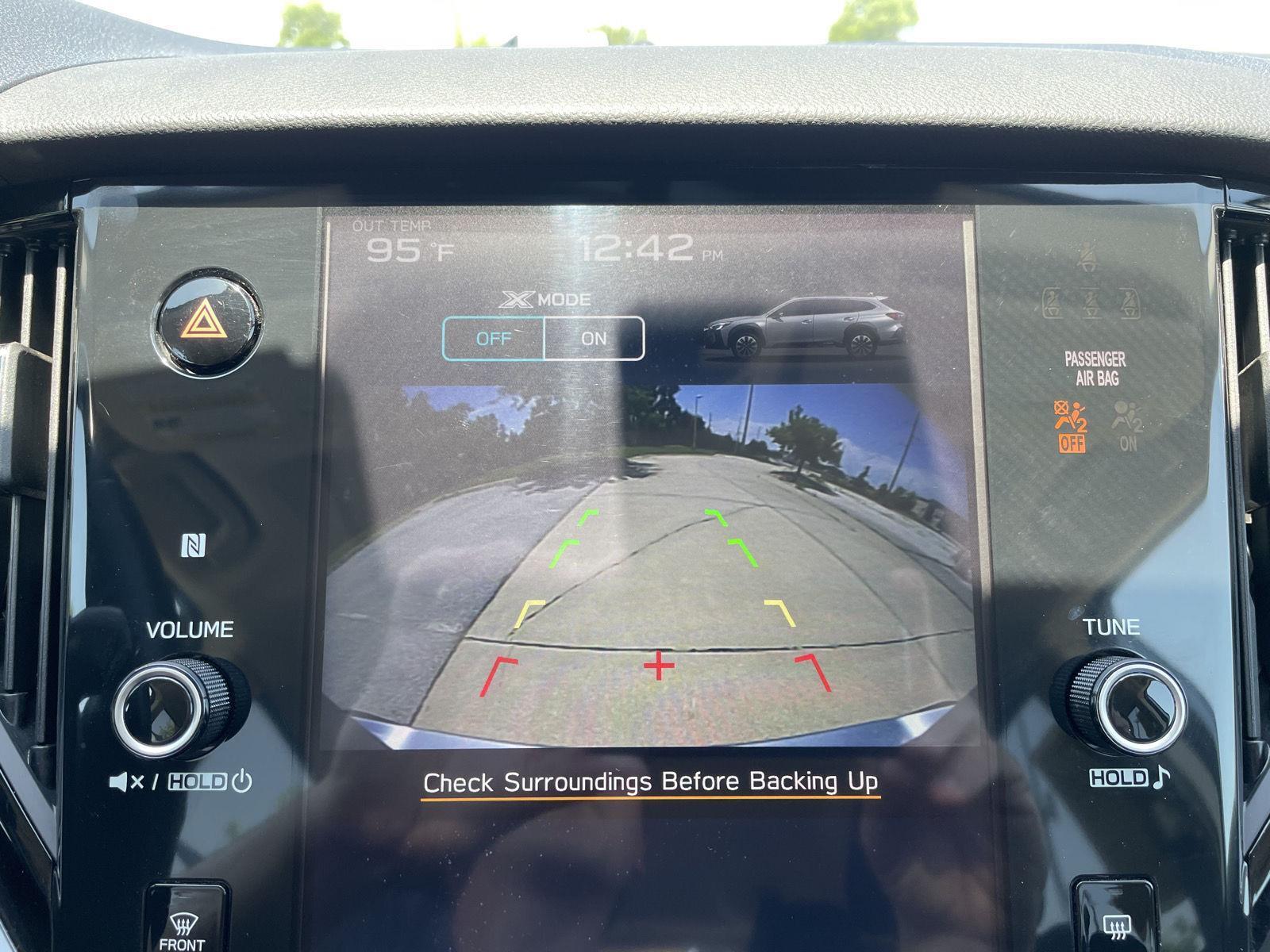 Vehicle photo 23