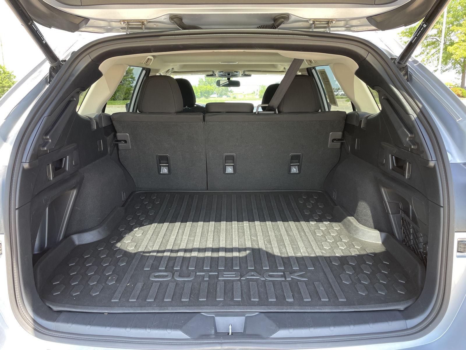 Vehicle photo 35