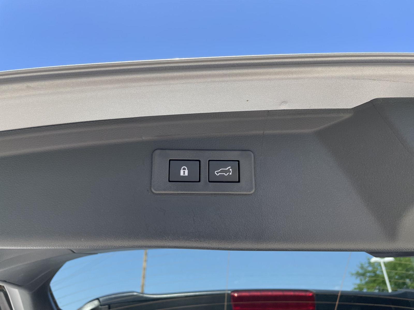 Vehicle photo 36