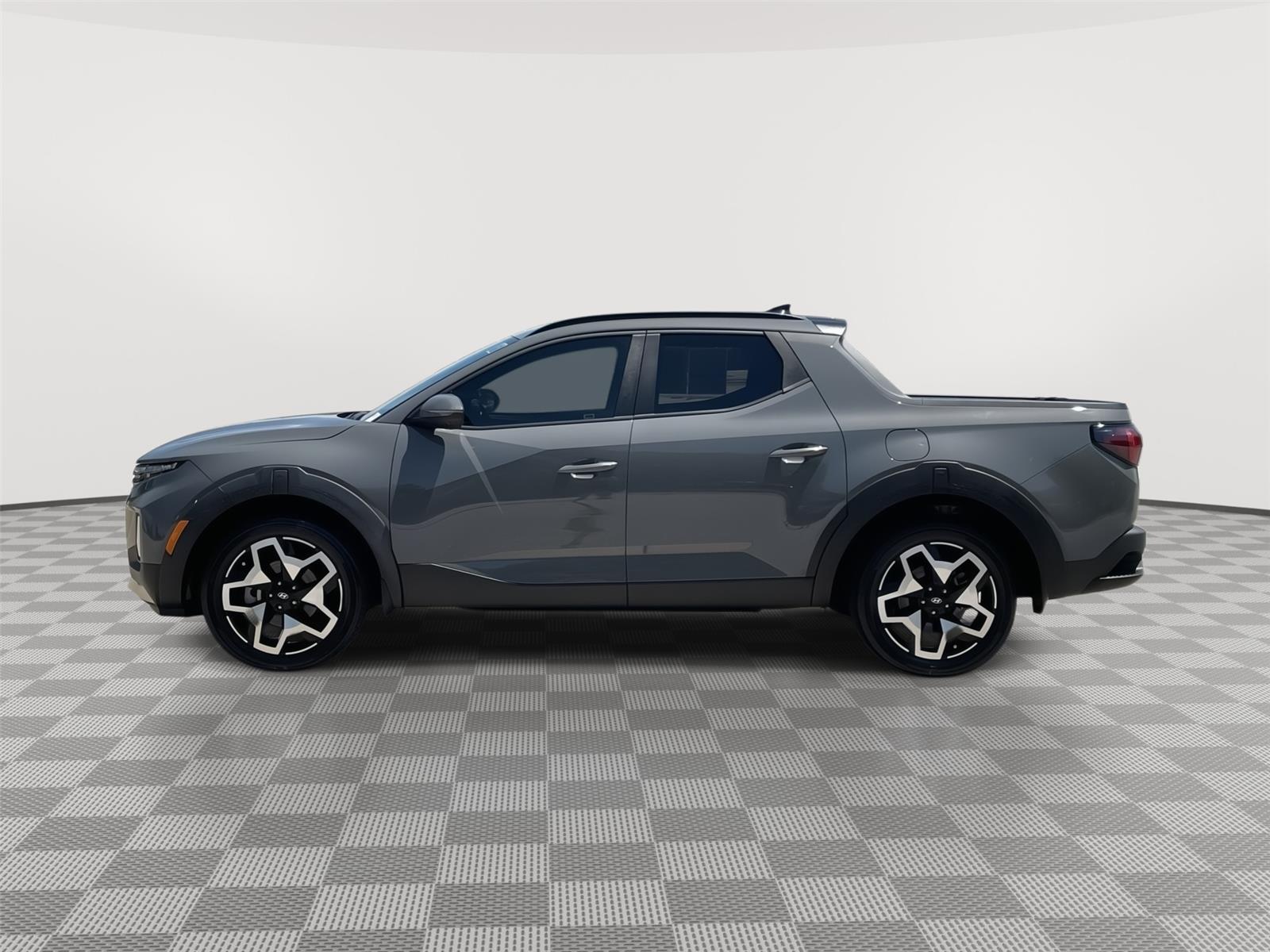 Vehicle photo 2
