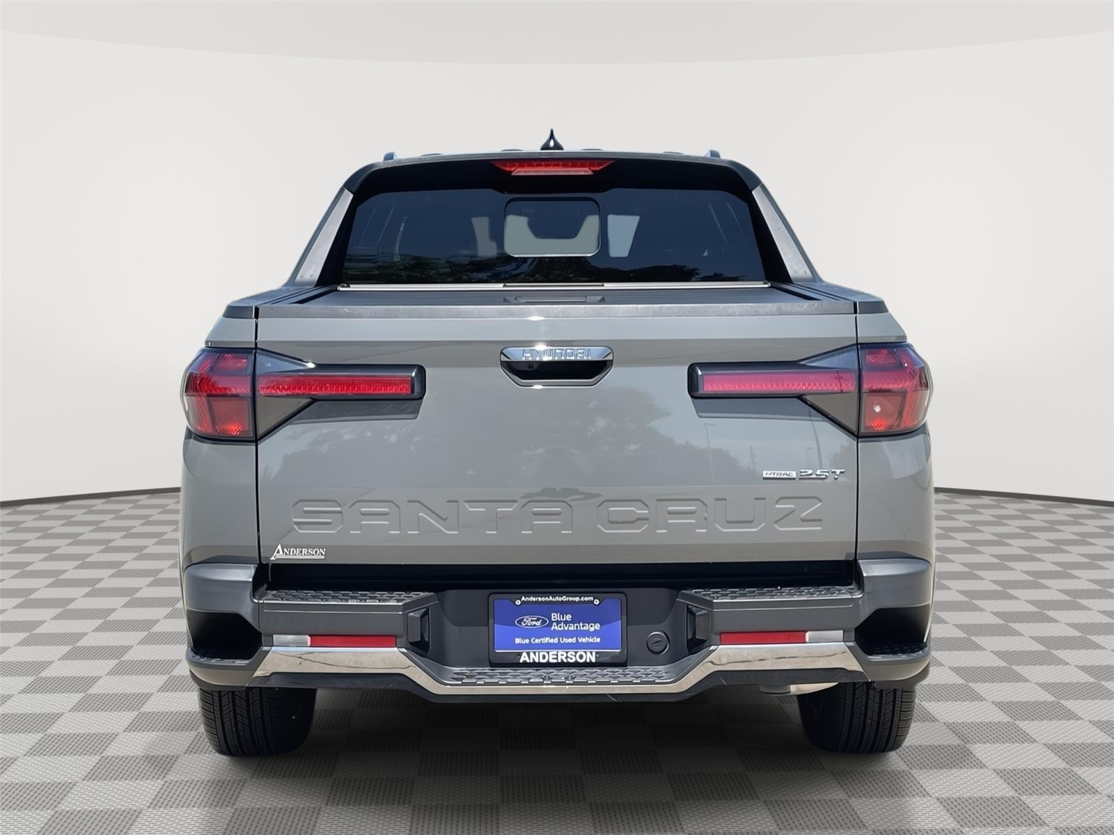 Vehicle photo 8