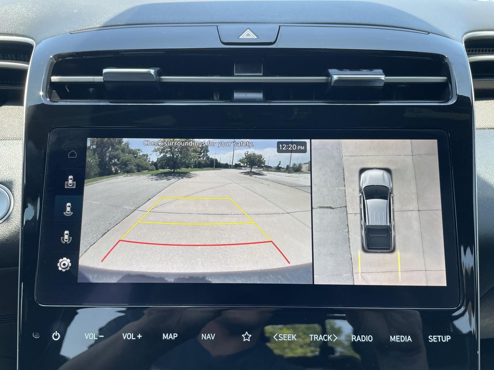 Vehicle photo 23