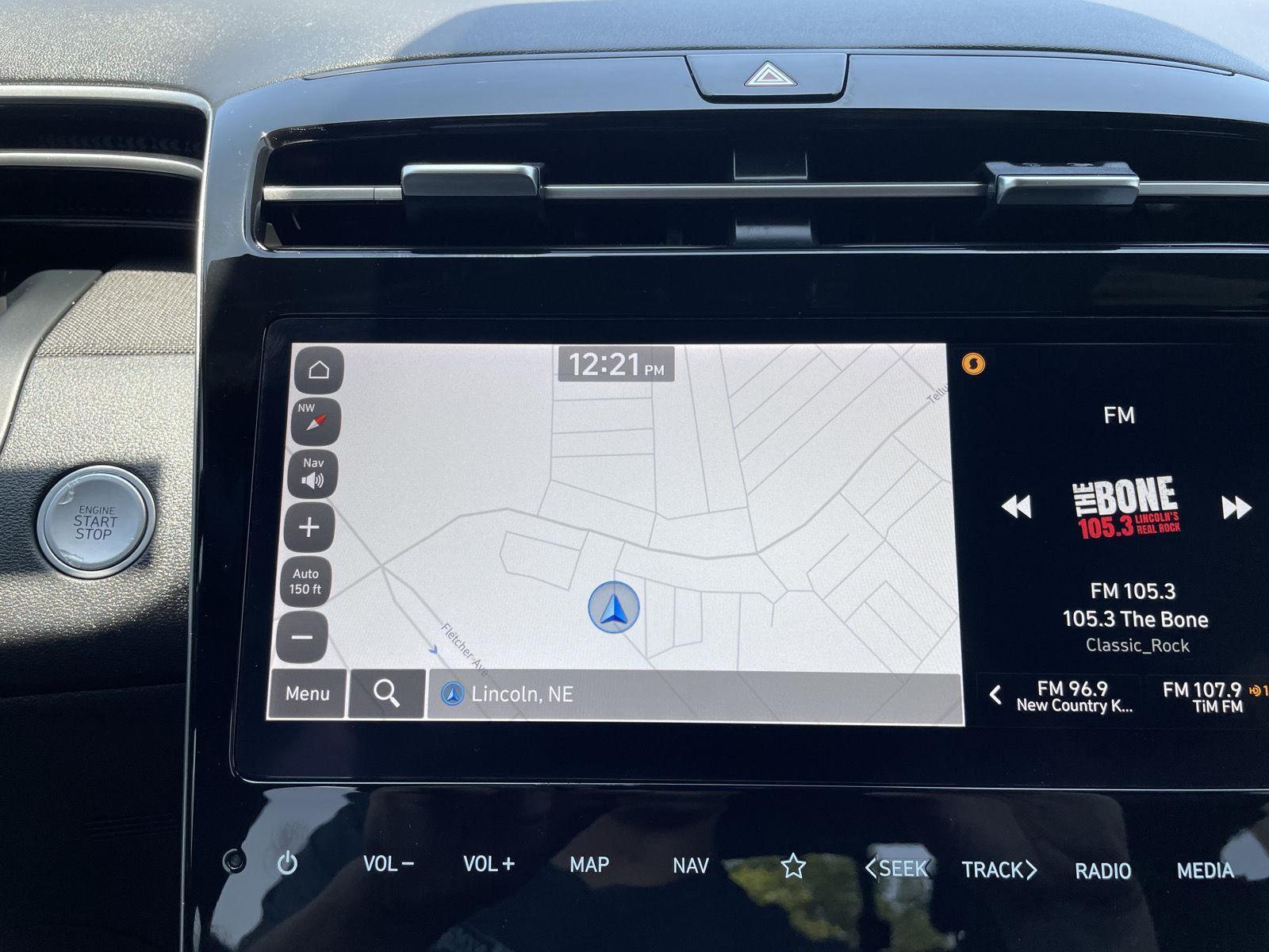 Vehicle photo 25