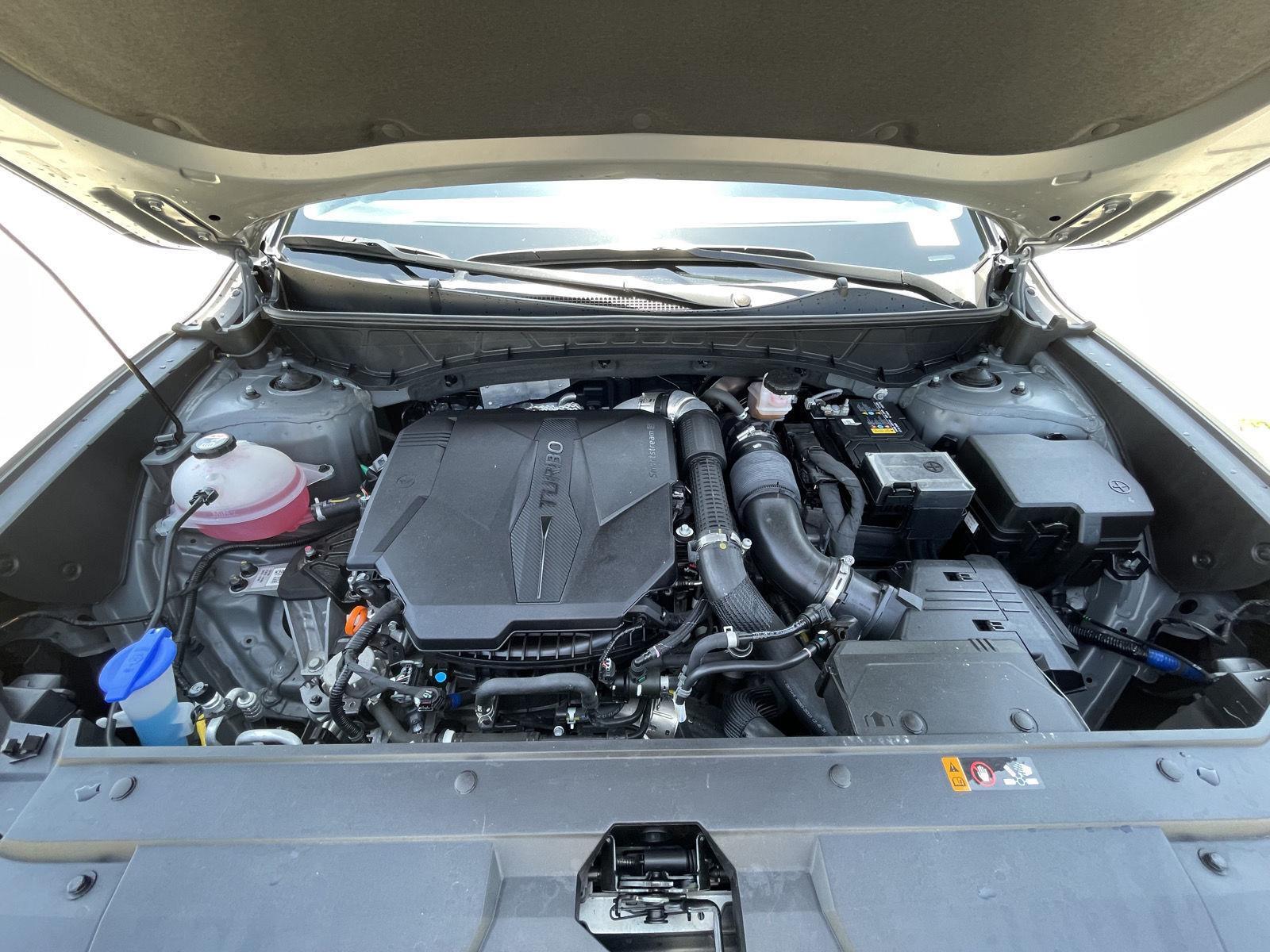 Vehicle photo 35