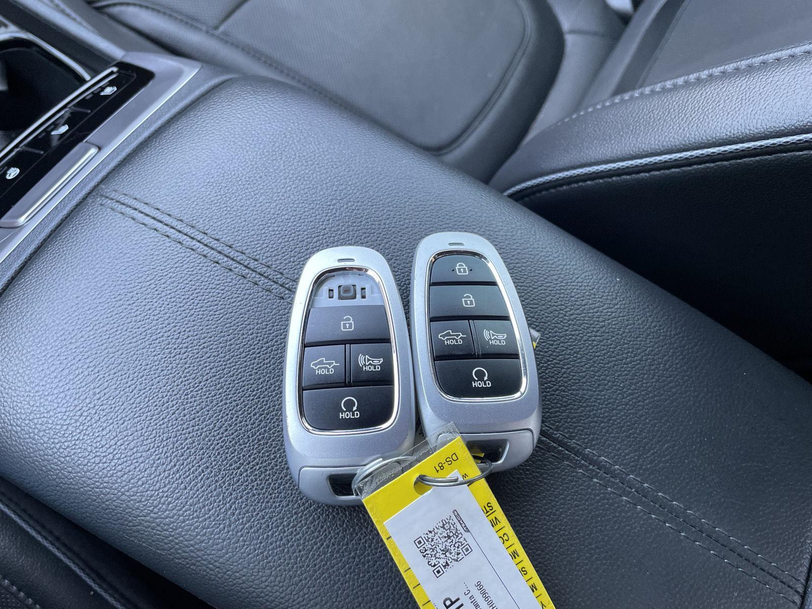 Vehicle photo 37