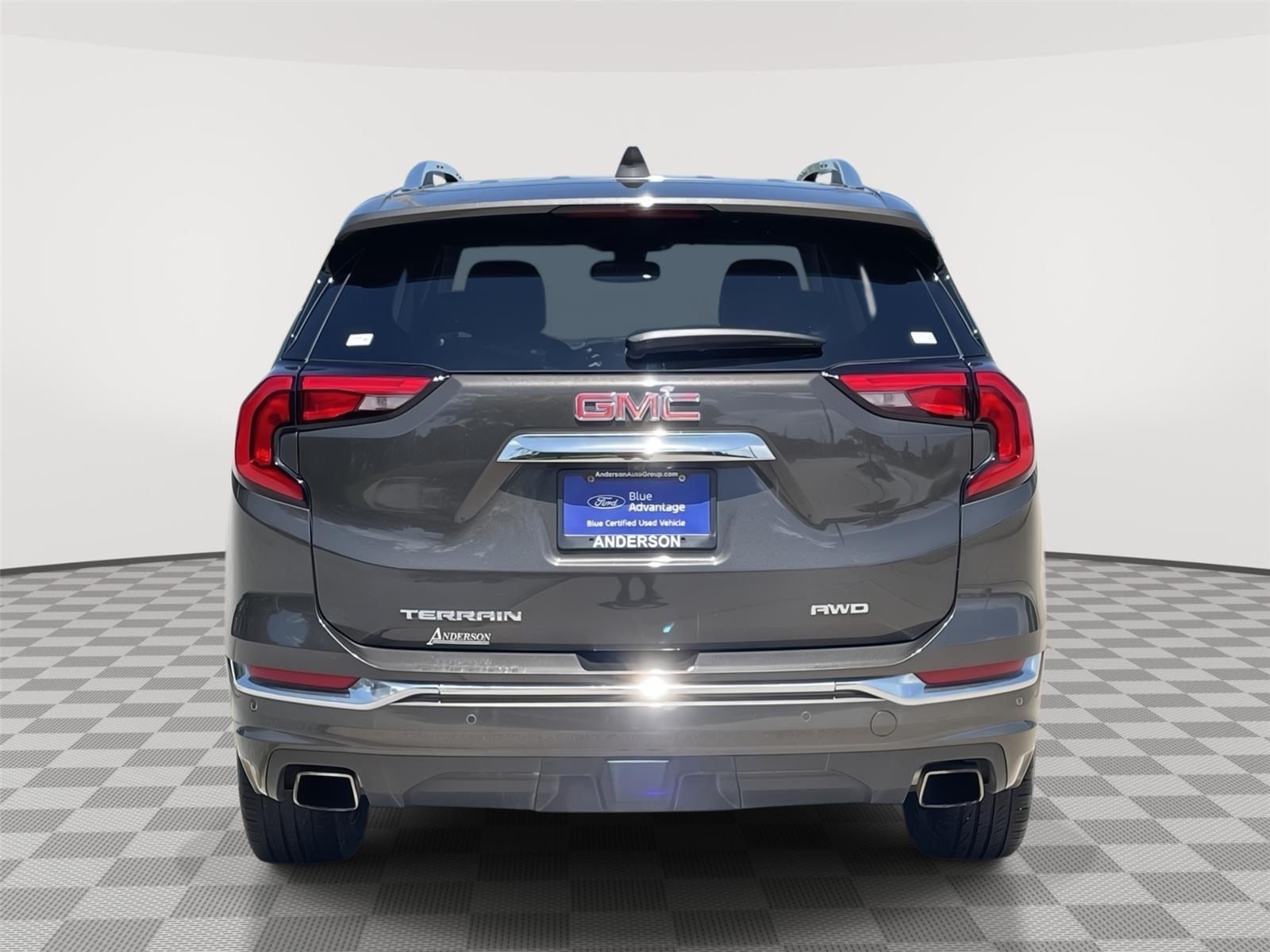 Vehicle photo 8