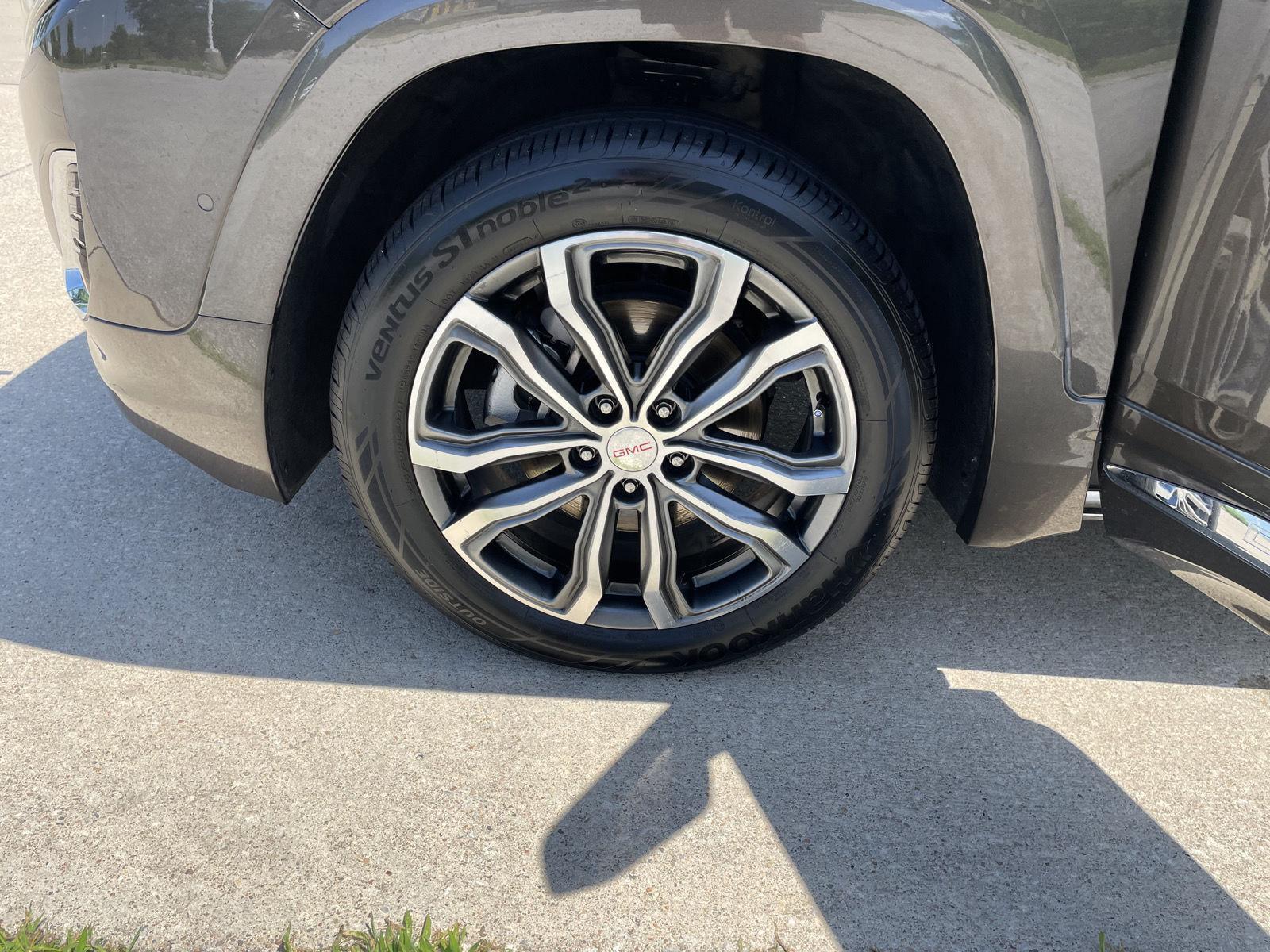 Vehicle photo 10