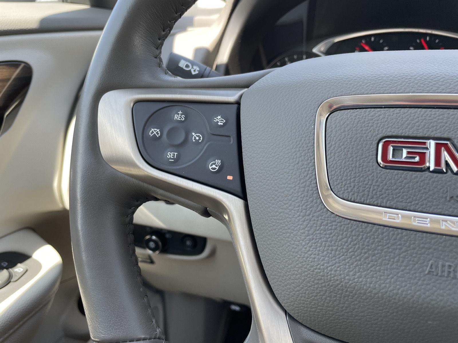 Vehicle photo 33
