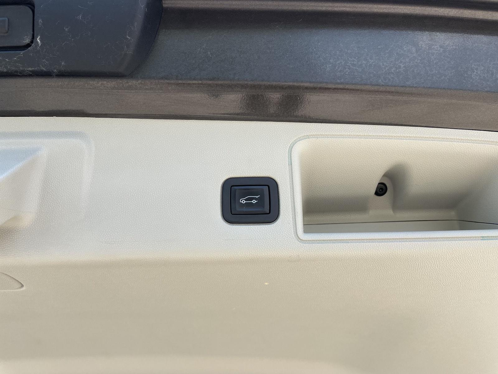 Vehicle photo 40