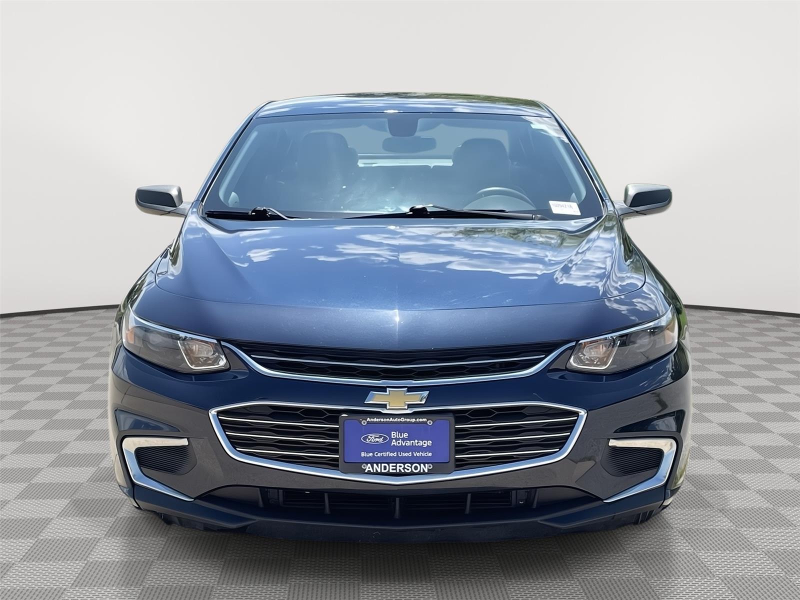 Vehicle photo 4