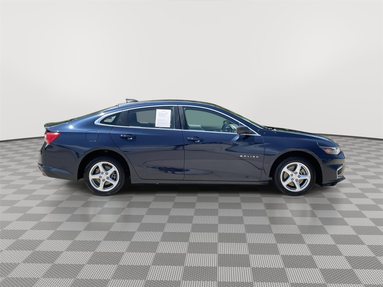 Vehicle photo 6