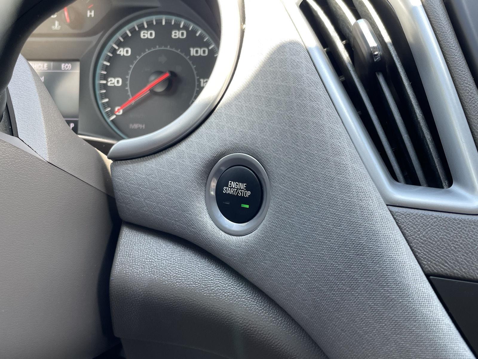 Vehicle photo 24