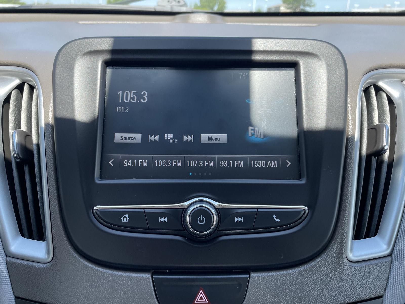 Vehicle photo 25