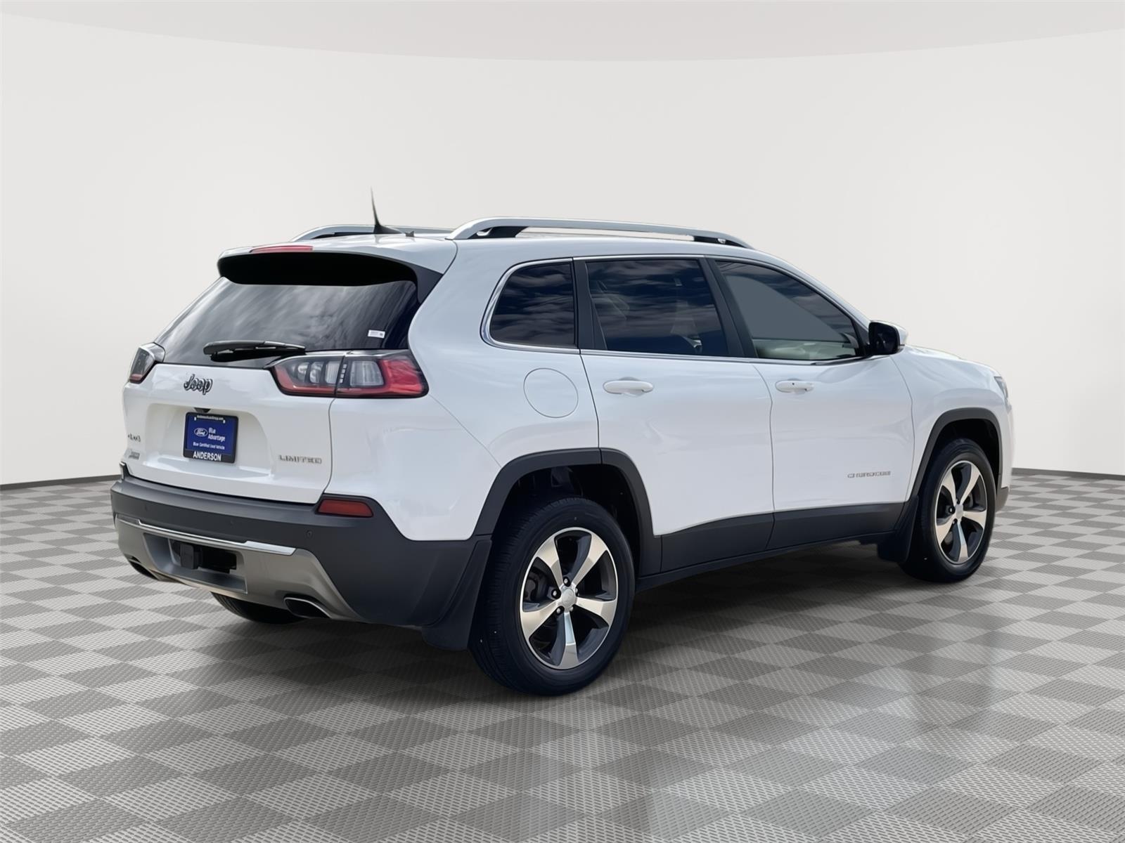 Used 2019 Jeep Cherokee for sale in Lincoln NE