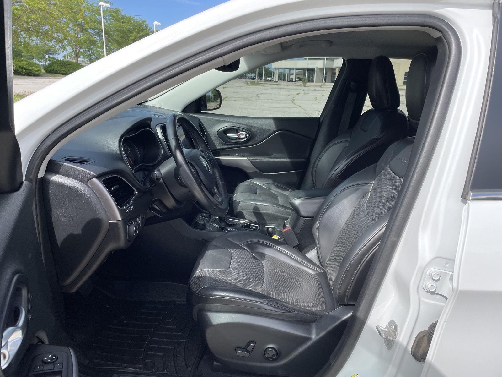 Used 2019 Jeep Cherokee for sale in Lincoln NE