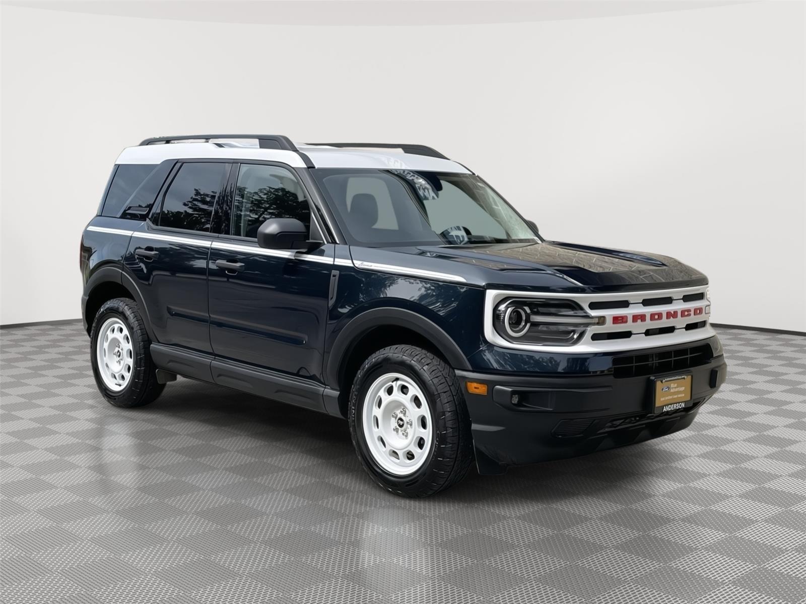 Vehicle photo 5