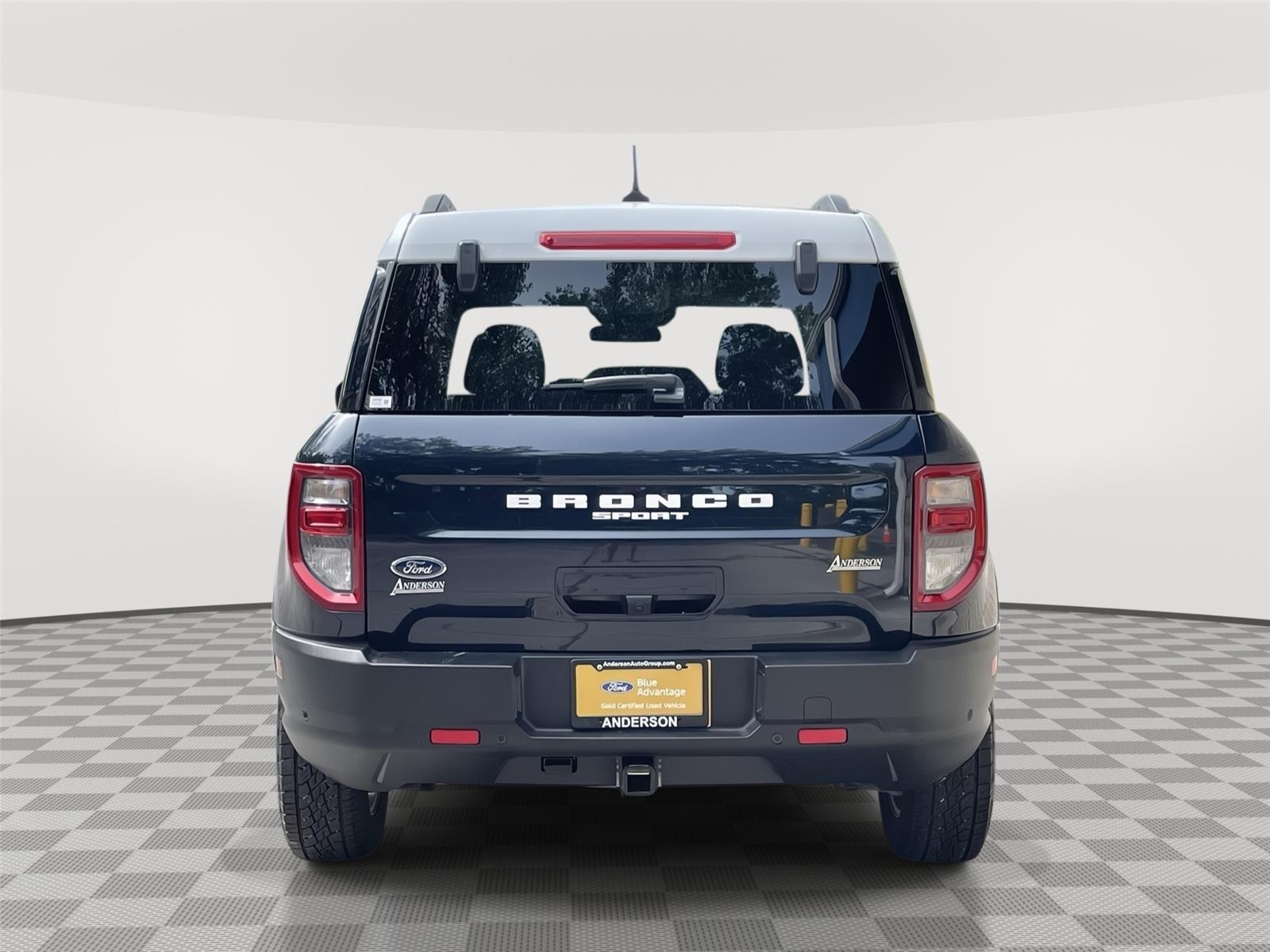 Vehicle photo 8
