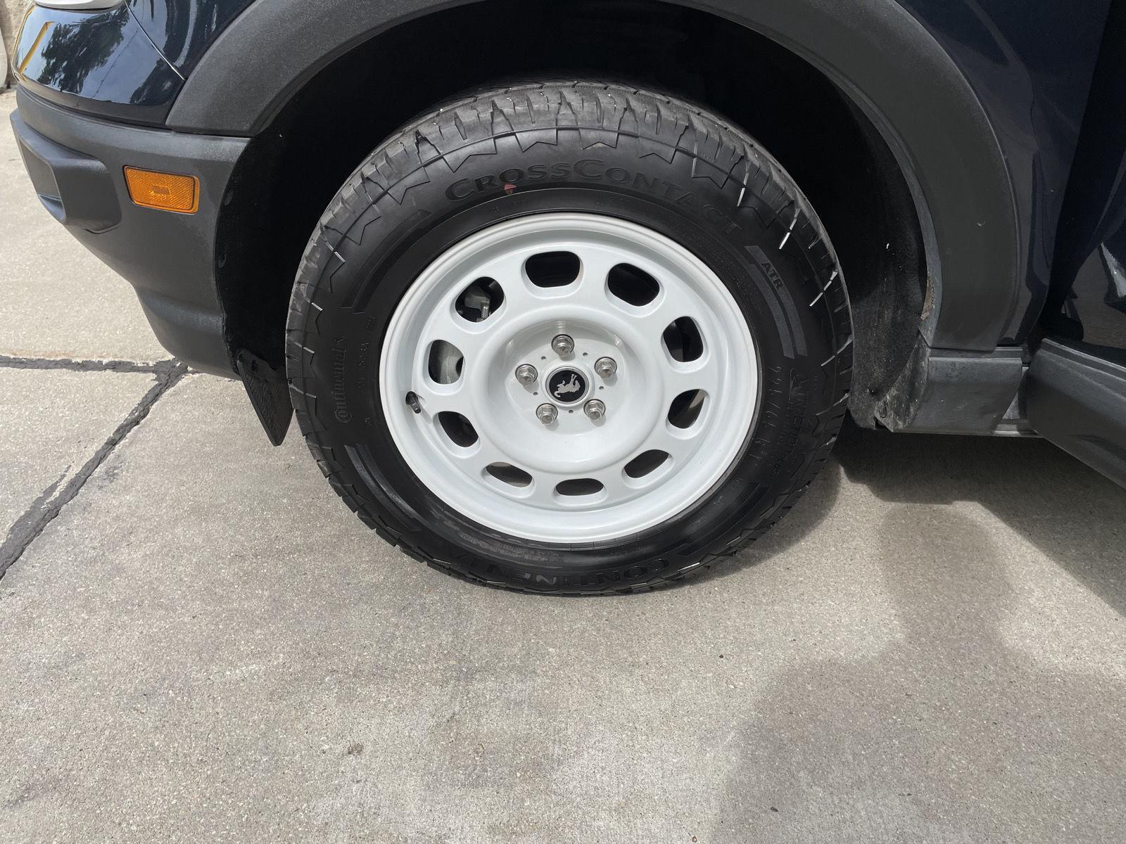 Vehicle photo 10