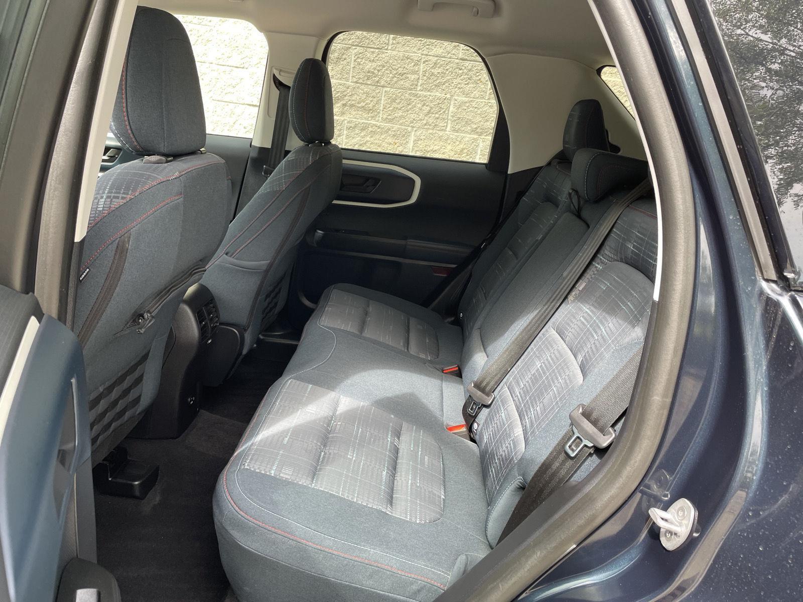Vehicle photo 20