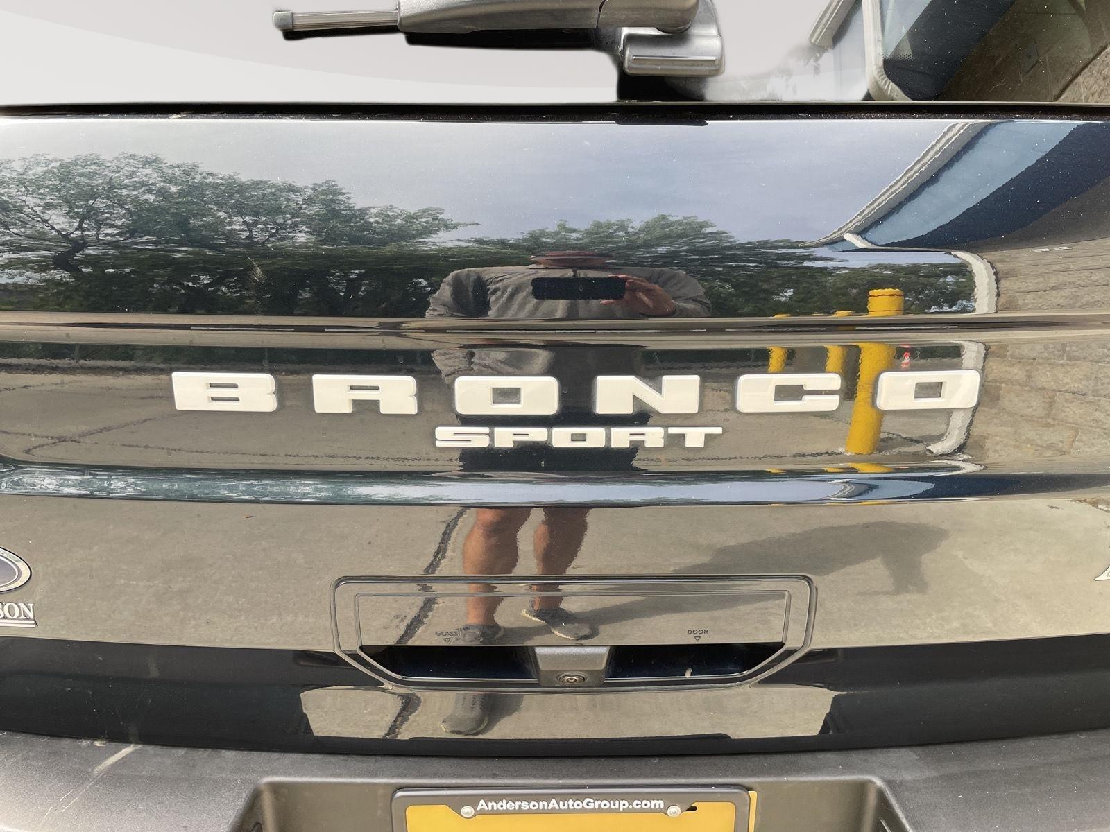 Vehicle photo 36