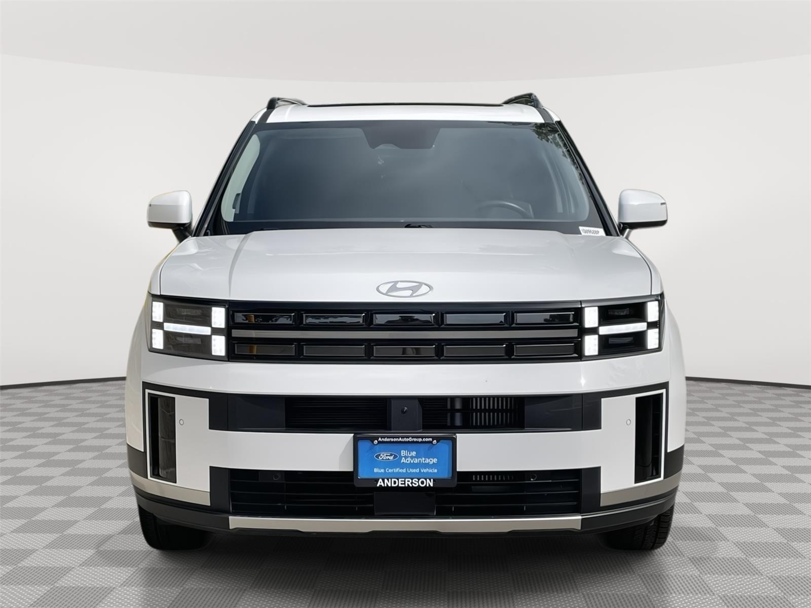 Vehicle photo 4