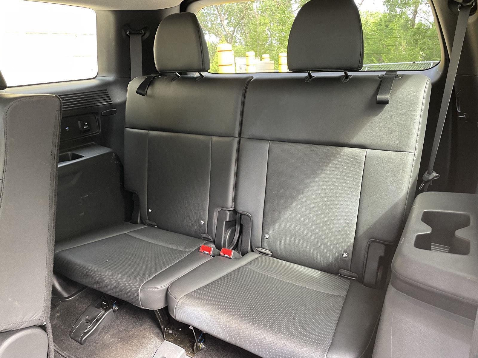 Vehicle photo 21