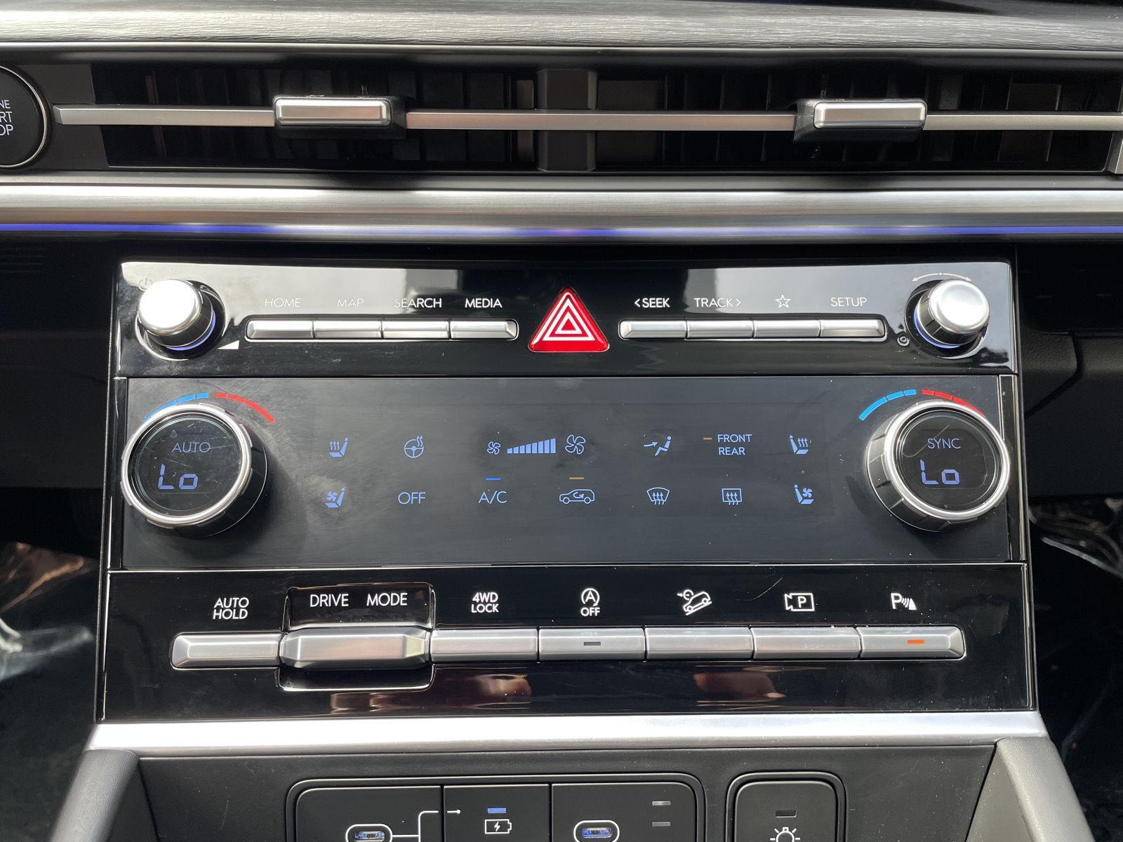Vehicle photo 28