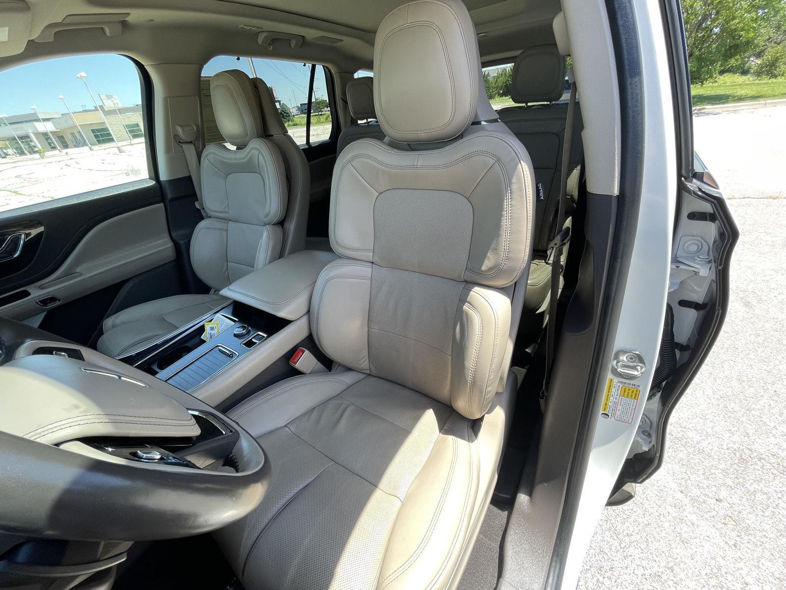 Vehicle photo 18