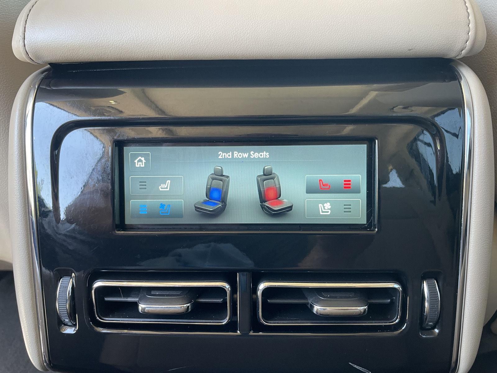 Vehicle photo 21
