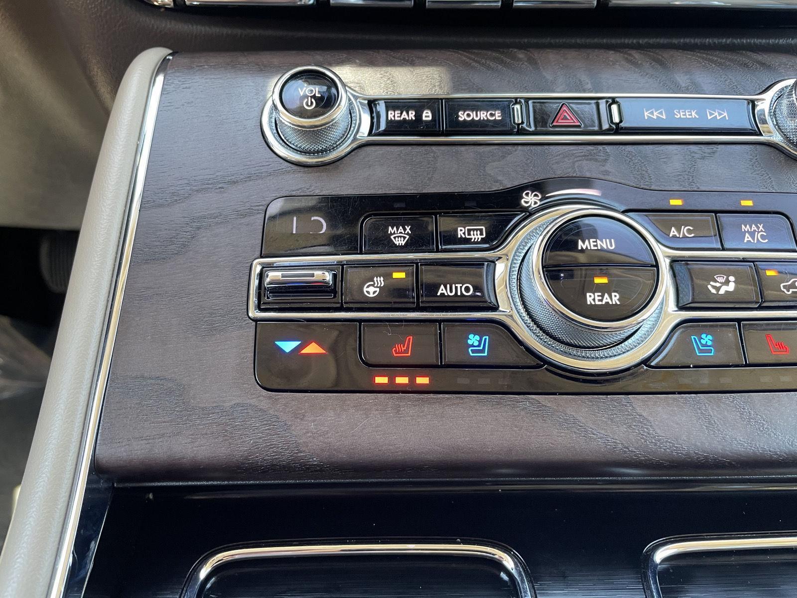 Vehicle photo 32