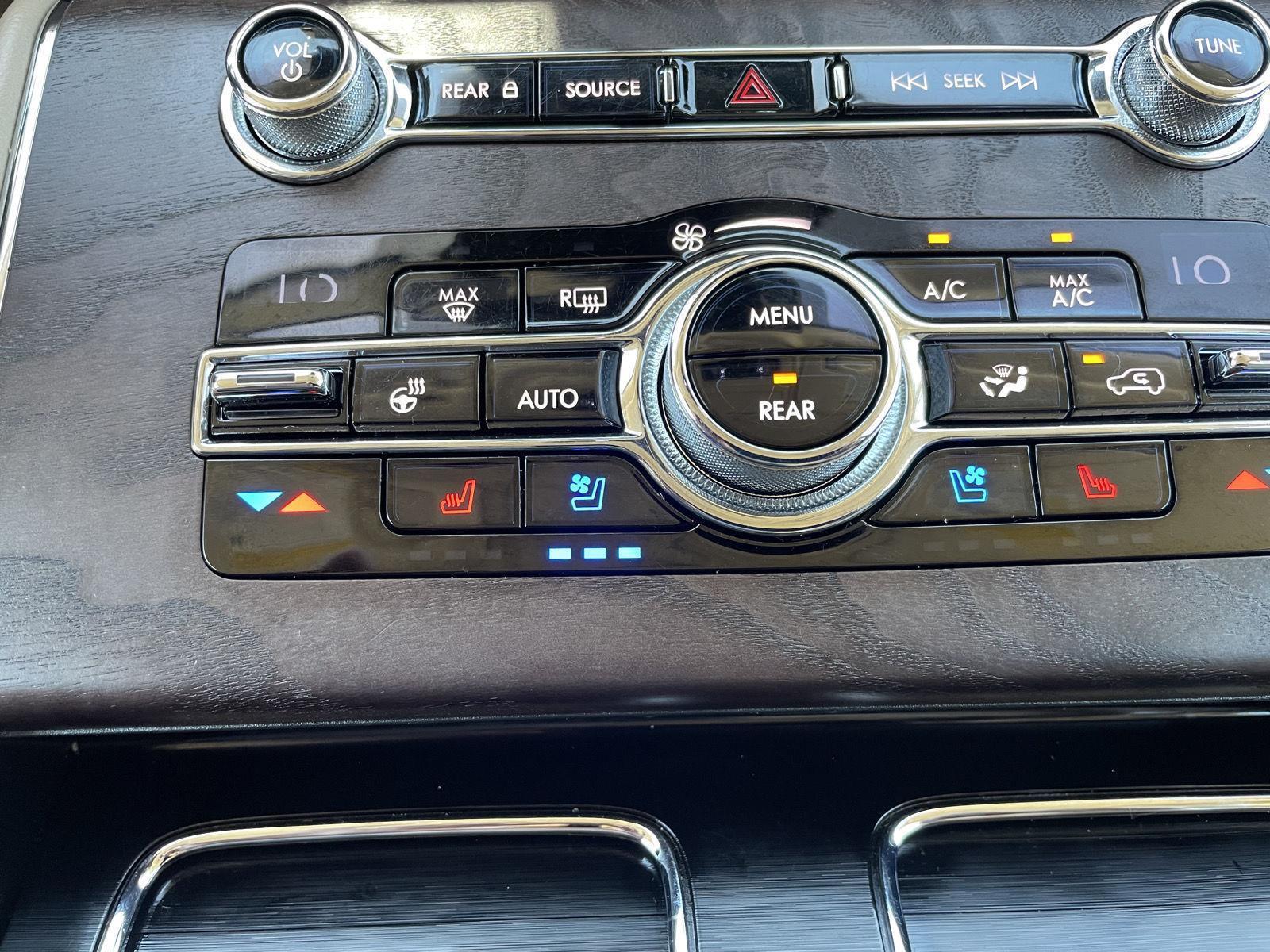 Vehicle photo 33