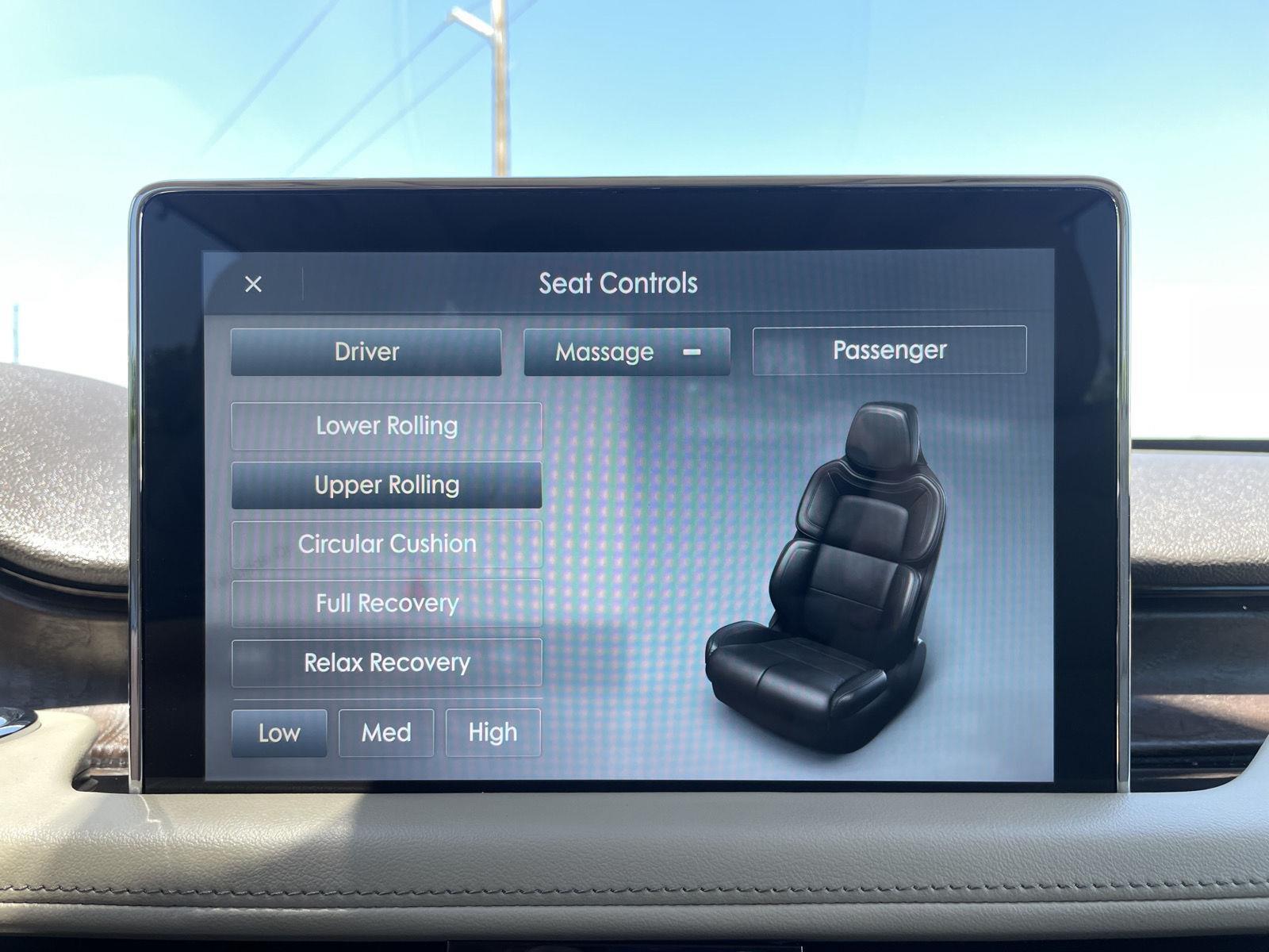 Vehicle photo 34