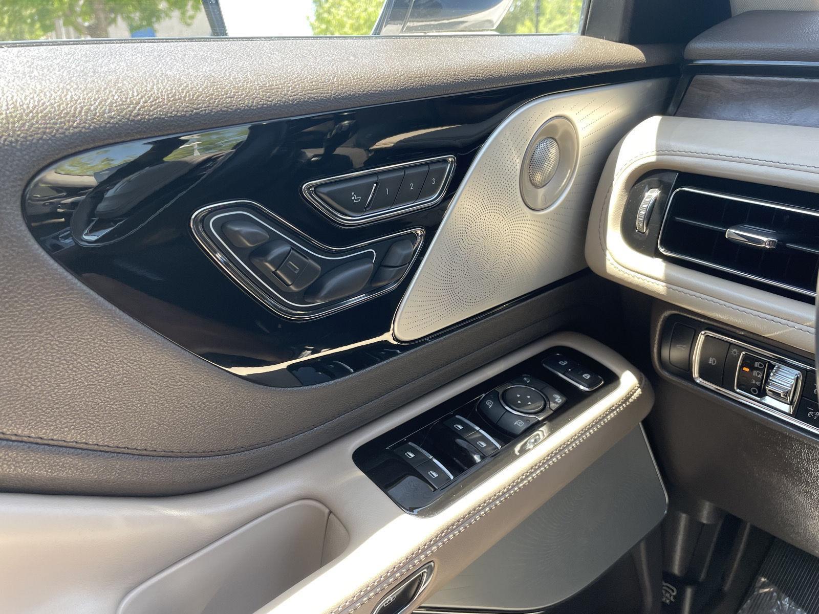 Vehicle photo 36
