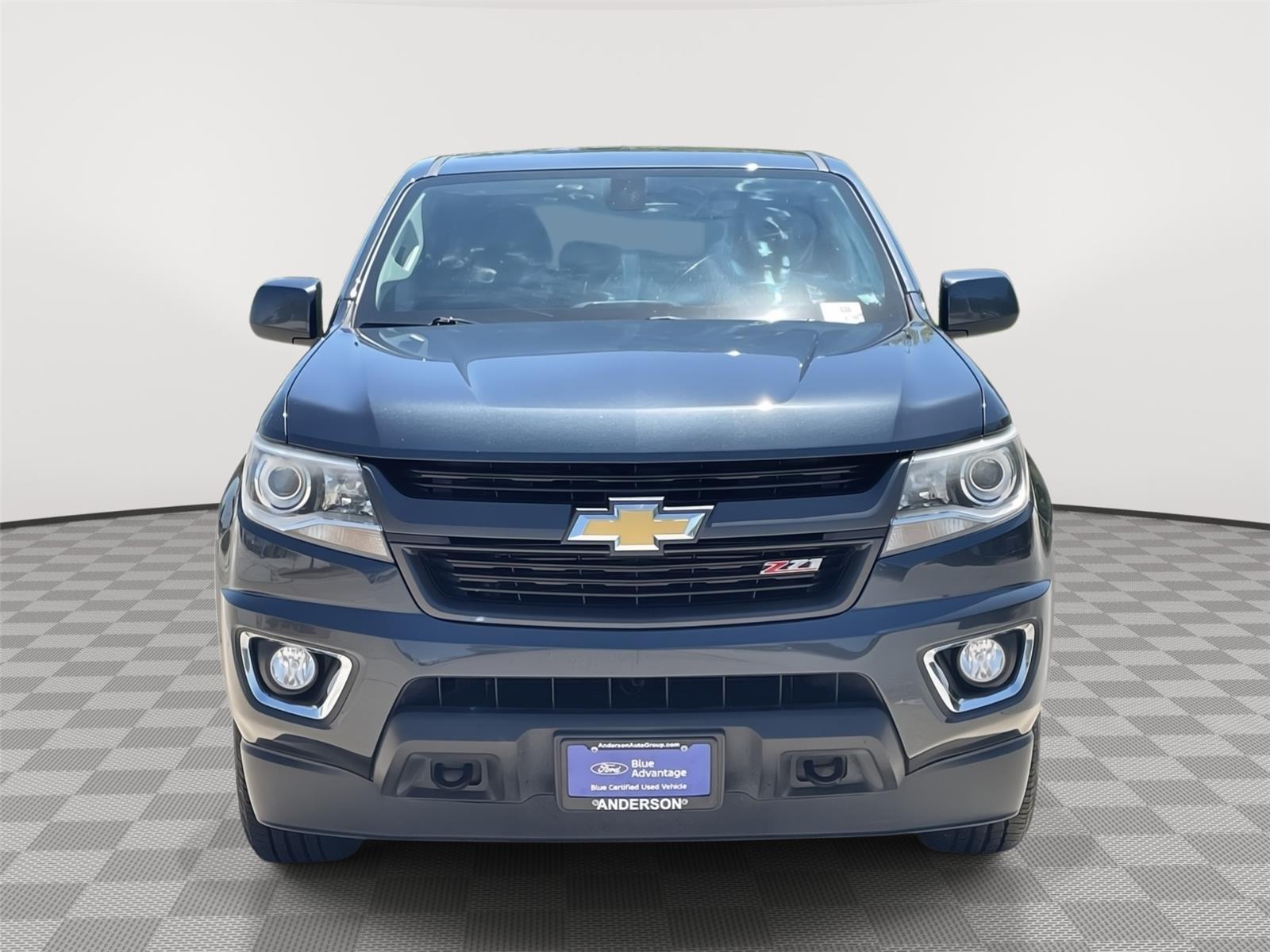Vehicle photo 4