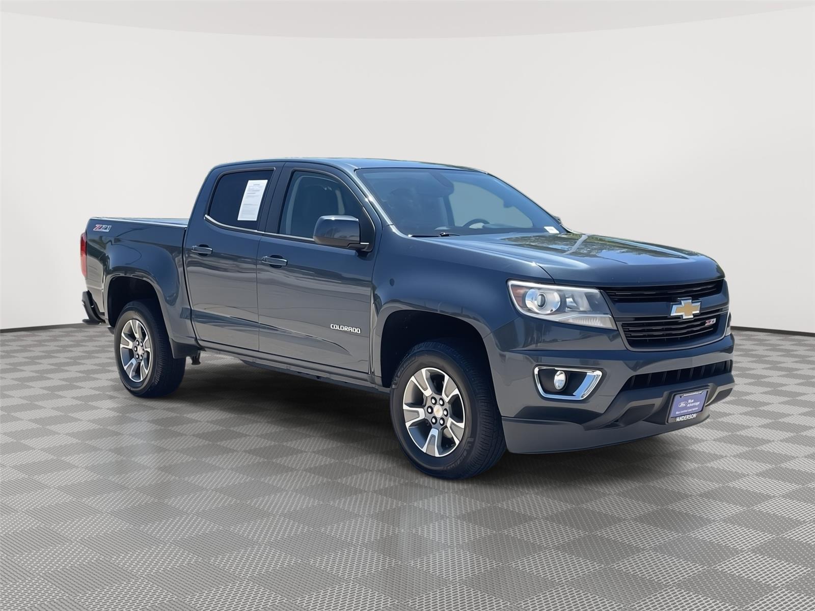 Vehicle photo 5