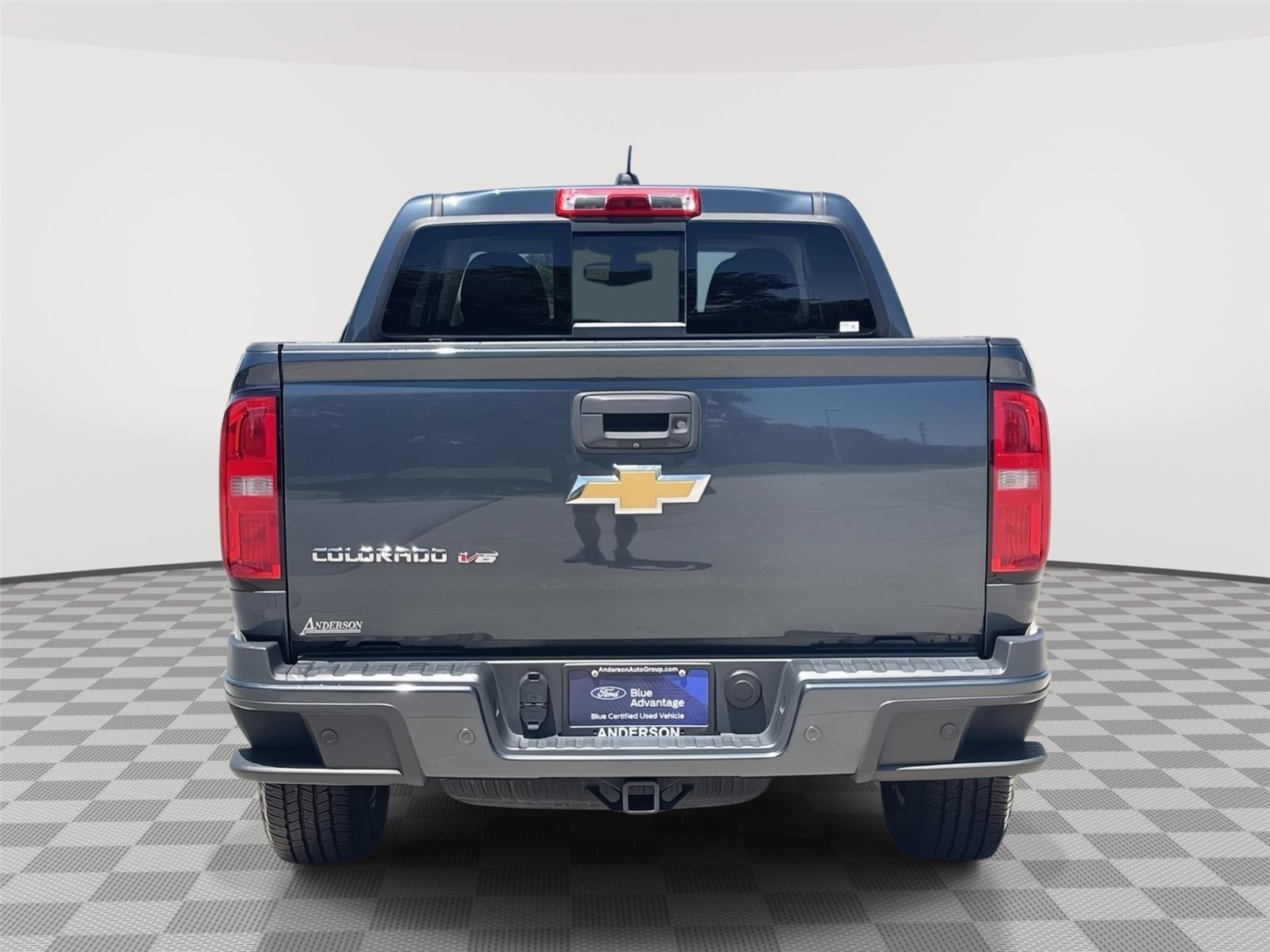 Vehicle photo 8