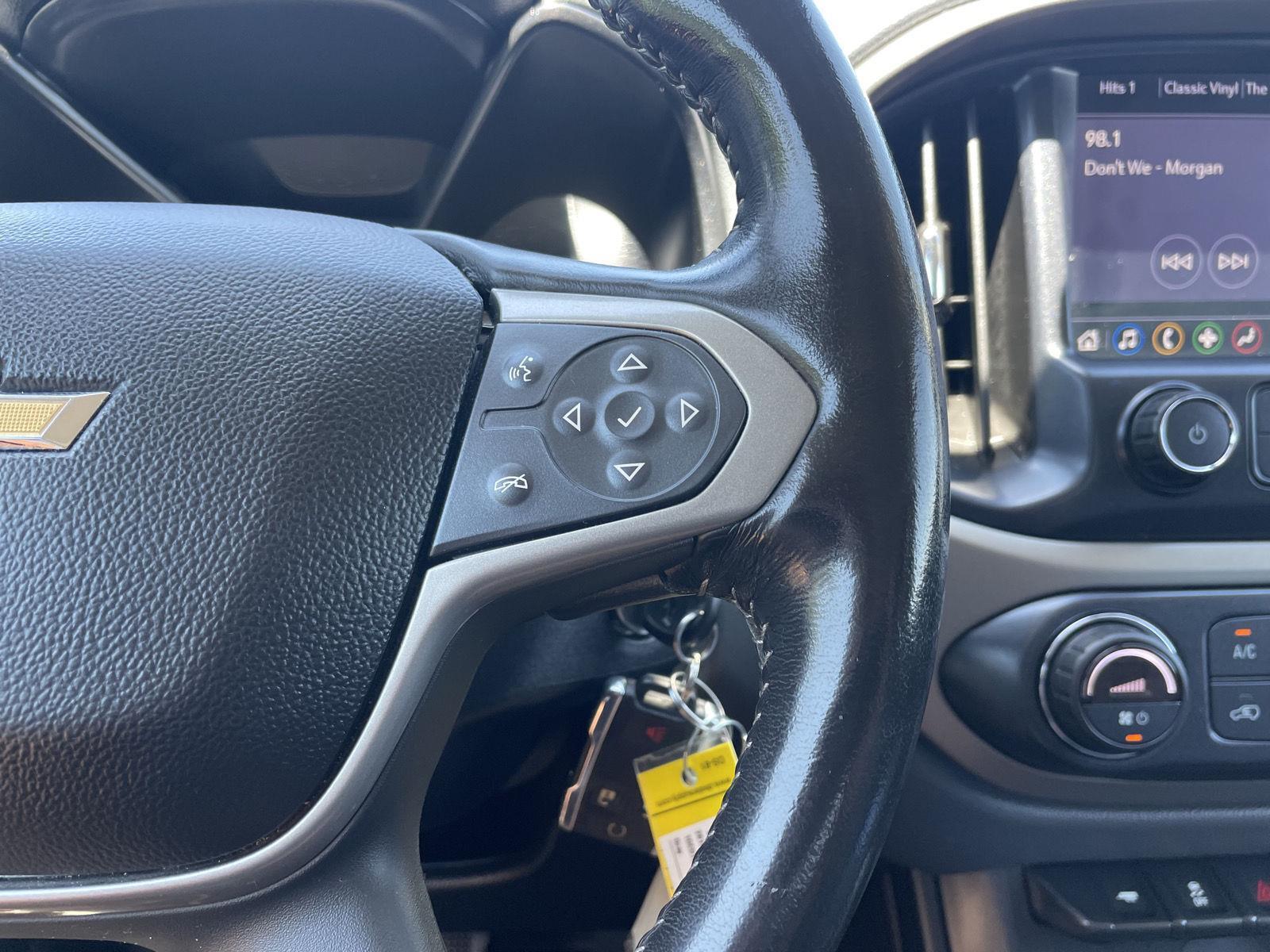 Vehicle photo 14