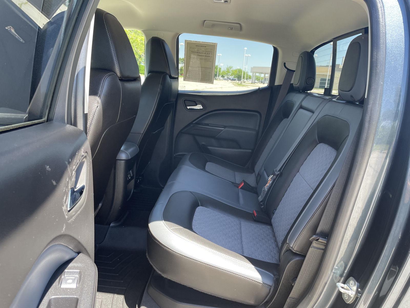 Vehicle photo 20