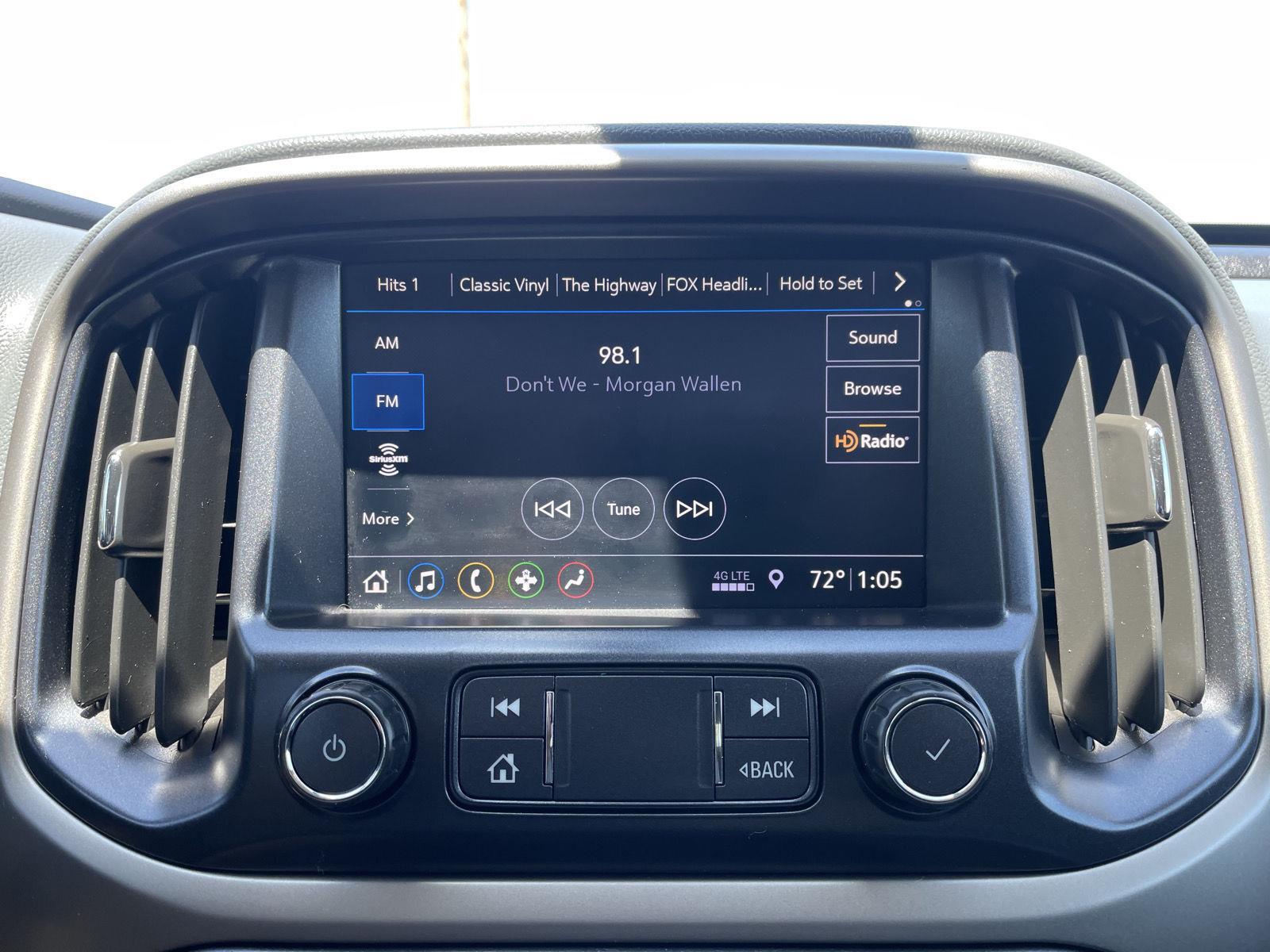 Vehicle photo 24