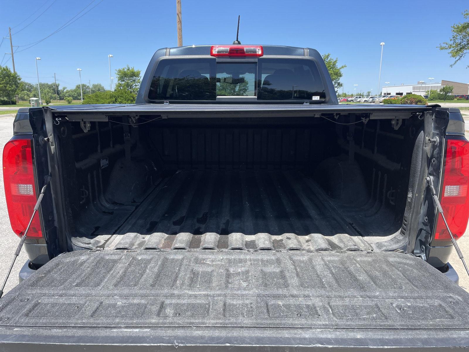 Vehicle photo 35