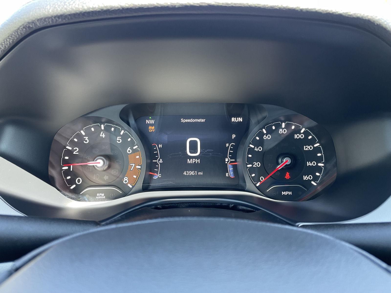 Vehicle photo 15