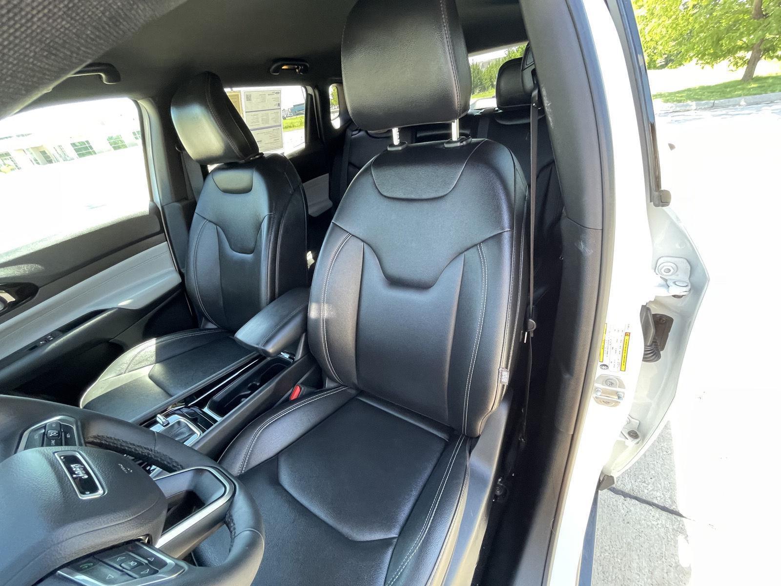 Vehicle photo 18