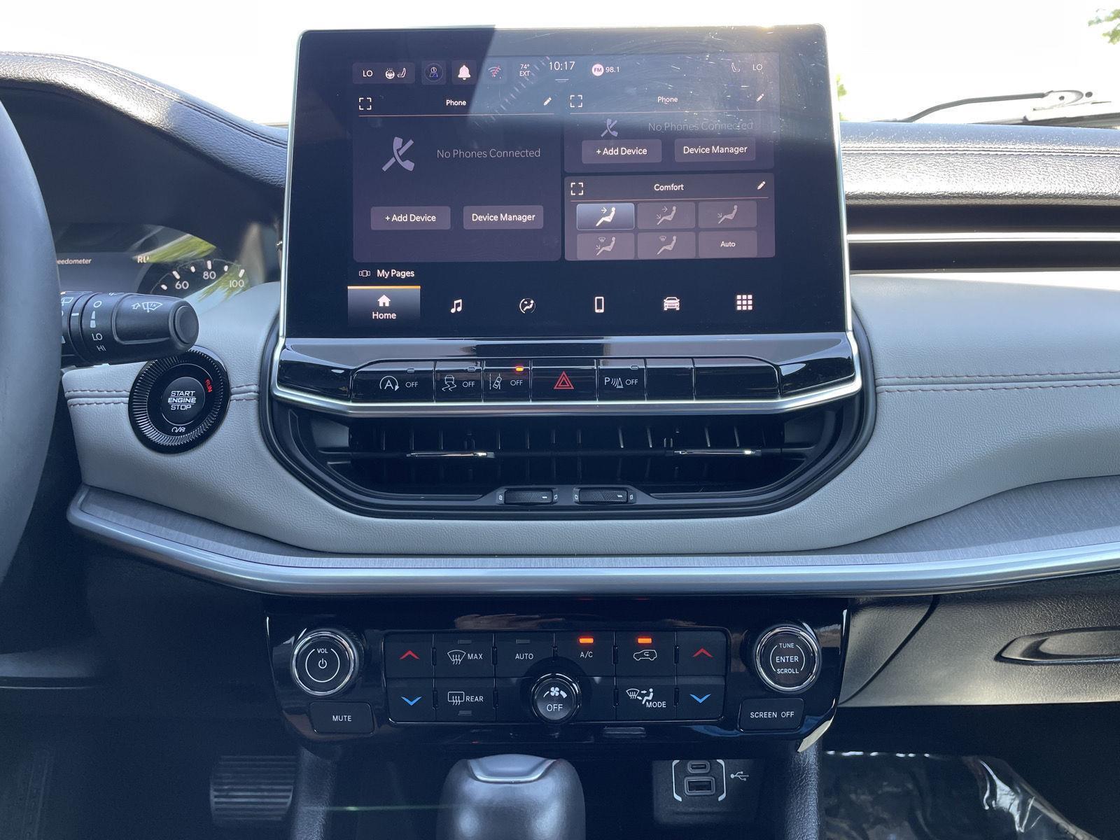 Vehicle photo 22
